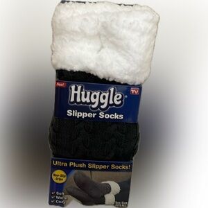 Huggle gray slipper socks, fleece-lined, non-slip NWT Winter Outdoors Comfy